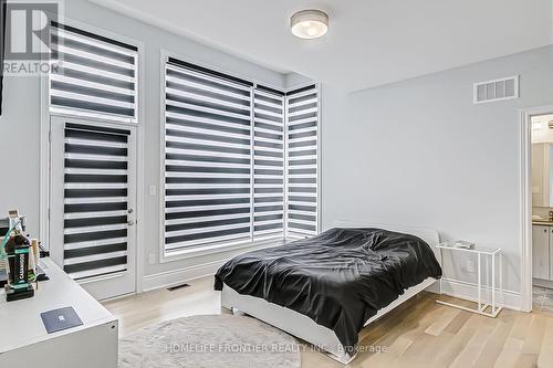 37 Woodhaven Avenue, Aurora (Aurora Estates), ON - Indoor Photo Showing Bedroom