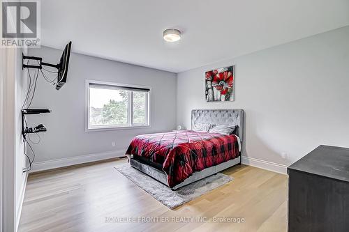 37 Woodhaven Avenue, Aurora (Aurora Estates), ON - Indoor Photo Showing Bedroom