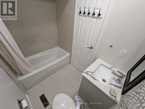 76 Moregate Crescent, Brampton (Central Park), ON - Indoor Photo Showing Bathroom