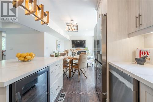 1017 Plains View Avenue, Burlington (Lasalle), ON - Indoor Photo Showing Kitchen