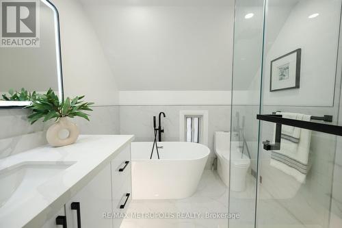 77 Hatherley Road, Toronto (Caledonia-Fairbank), ON - Indoor Photo Showing Bathroom