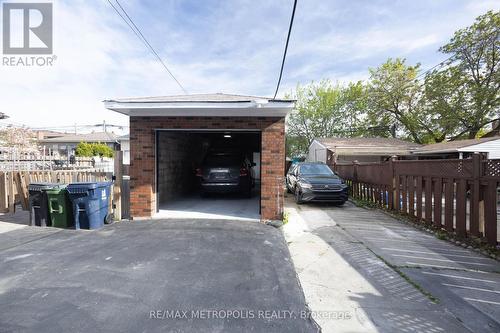 77 Hatherley Road, Toronto (Caledonia-Fairbank), ON - Outdoor