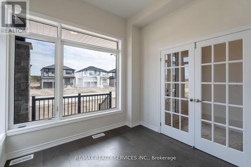 89 Sunvalley Avenue, Wasaga Beach, ON - Indoor Photo Showing Other Room