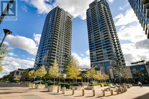 2009 - 9 Valhalla Inn Road, Toronto (Islington-City Centre West), ON - Outdoor With Facade