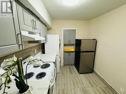 23 Myrtle Avenue, Toronto (South Riverdale), ON - Indoor Photo Showing Kitchen