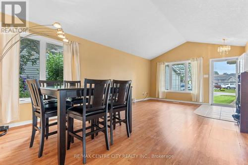 270 Exmouth Circle, London, ON - Indoor Photo Showing Dining Room