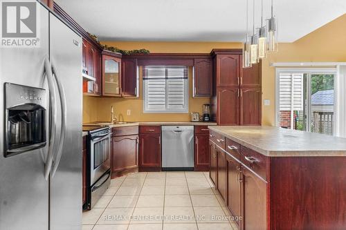 270 Exmouth Circle, London, ON - Indoor Photo Showing Kitchen