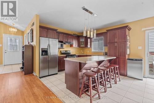 270 Exmouth Circle, London, ON - Indoor Photo Showing Kitchen