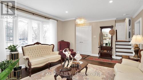 14 Rockingham Court, London, ON - Indoor Photo Showing Living Room