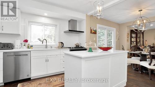 14 Rockingham Court, London, ON - Indoor Photo Showing Kitchen With Upgraded Kitchen