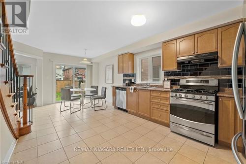 177 Wright Crescent, Niagara-On-The-Lake, ON - Indoor Photo Showing Kitchen