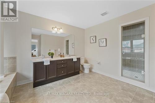 177 Wright Crescent, Niagara-On-The-Lake, ON - Indoor Photo Showing Bathroom