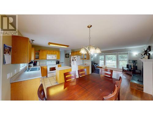 2481 Sing Street, Quesnel, BC - Indoor