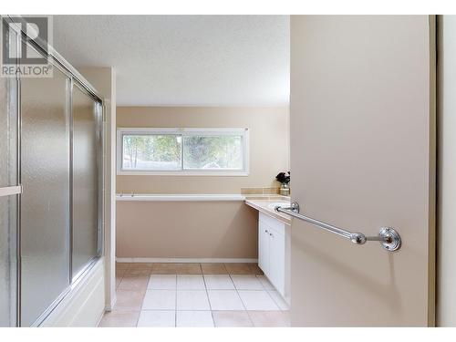 2481 Sing Street, Quesnel, BC - Indoor Photo Showing Bathroom