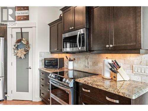 1581 20 Street Unit# 40, Salmon Arm, BC - Indoor Photo Showing Kitchen With Upgraded Kitchen