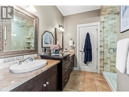 1581 20 Street Unit# 40, Salmon Arm, BC - Indoor Photo Showing Bathroom