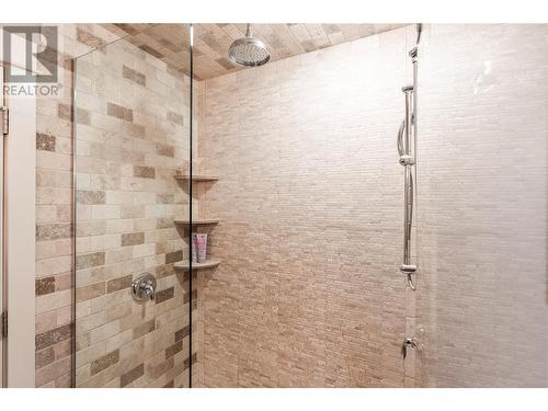 1581 20 Street Unit# 40, Salmon Arm, BC - Indoor Photo Showing Bathroom