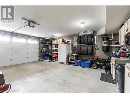 1581 20 Street Unit# 40, Salmon Arm, BC - Indoor Photo Showing Garage