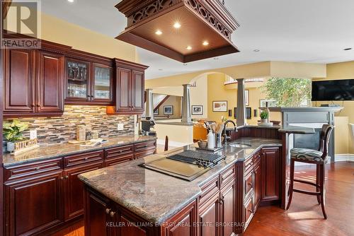 418 Euclid Street, Whitby (Downtown Whitby), ON - Indoor Photo Showing Kitchen