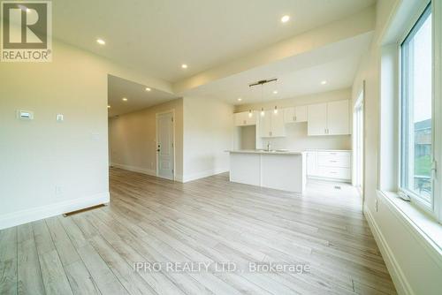 44 Campbell Crescent, Prince Edward County, ON - Indoor Photo Showing Kitchen