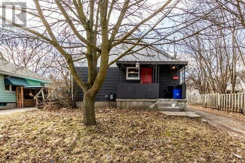 43 Hickory Street W, Waterloo, ON - Outdoor