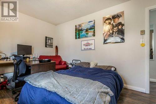 43 Hickory Street W, Waterloo, ON - Indoor Photo Showing Bedroom