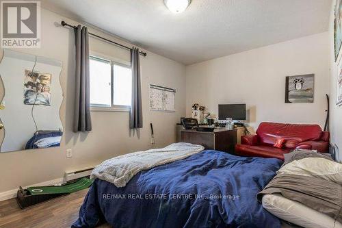 43 Hickory Street W, Waterloo, ON - Indoor Photo Showing Bedroom