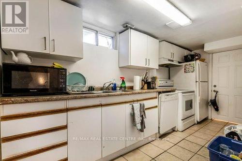 43 Hickory Street W, Waterloo, ON - Indoor Photo Showing Kitchen With Double Sink