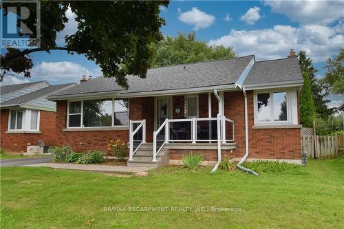 91 Dana Drive, Hamilton, ON - Outdoor With Facade