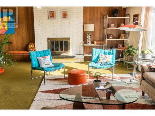 1738 Smithson Drive, Kelowna, BC - Indoor Photo Showing Living Room With Fireplace