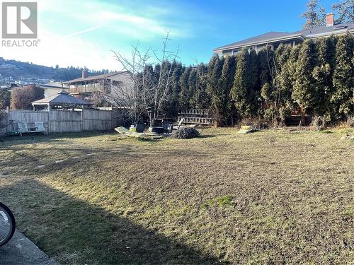 1738 Smithson Drive, Kelowna, BC - Outdoor