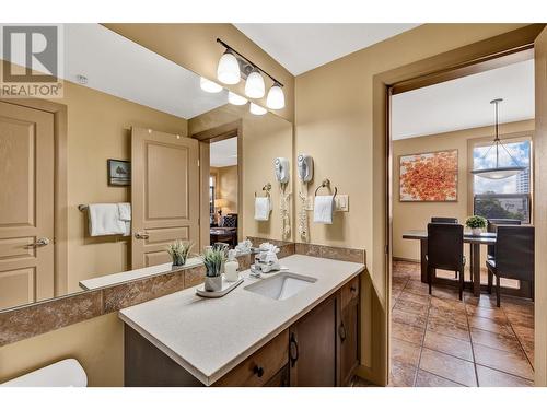 654 Cook Road Unit# 443, Kelowna, BC - Indoor Photo Showing Bathroom