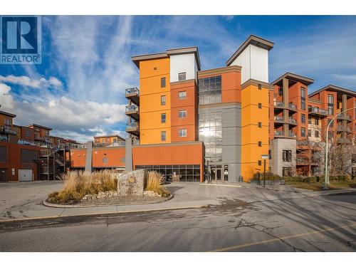 654 Cook Road Unit# 443, Kelowna, BC - Outdoor With Facade