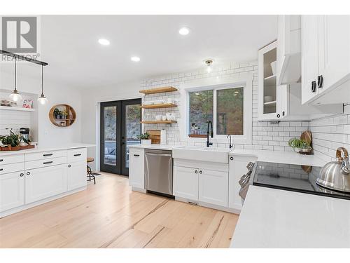 468 Rose Valley Road, West Kelowna, BC - Indoor Photo Showing Kitchen