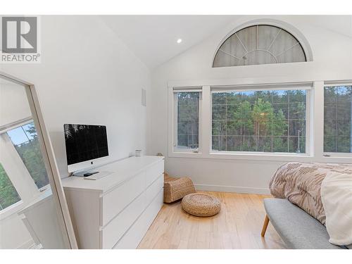 468 Rose Valley Road, West Kelowna, BC - Indoor Photo Showing Bedroom