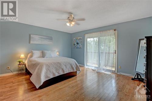 6 Bainbridge Avenue, Ottawa, ON - Indoor Photo Showing Bedroom