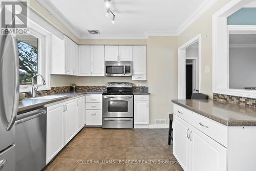 Main Fl - 576 Stephens Crescent, Oakville (Bronte East), ON - Indoor Photo Showing Kitchen