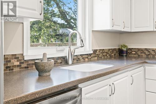 Main Fl - 576 Stephens Crescent, Oakville (Bronte East), ON - Indoor Photo Showing Kitchen