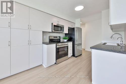 808 - 4850 Glen Erin Drive, Mississauga (Central Erin Mills), ON - Indoor Photo Showing Kitchen