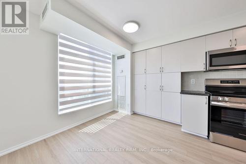 808 - 4850 Glen Erin Drive, Mississauga (Central Erin Mills), ON - Indoor Photo Showing Kitchen