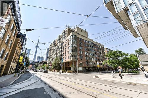 1001 - 50 Mccaul Street, Toronto (Kensington-Chinatown), ON - Outdoor