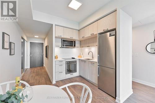 1001 - 50 Mccaul Street, Toronto (Kensington-Chinatown), ON - Indoor Photo Showing Kitchen With Stainless Steel Kitchen With Upgraded Kitchen