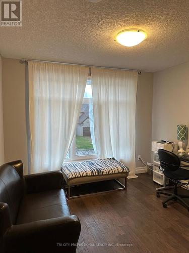 1882 Cedarpark Drive, London, ON - Indoor Photo Showing Bedroom