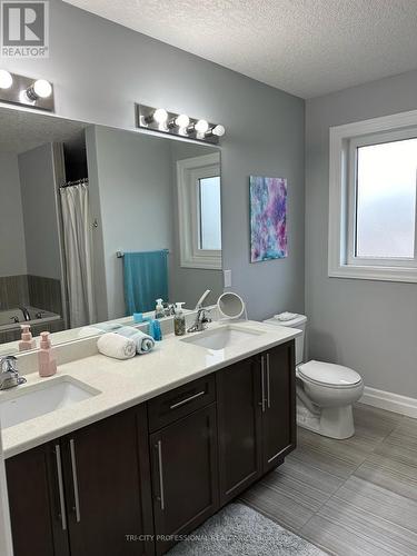 1882 Cedarpark Drive, London, ON - Indoor Photo Showing Bathroom