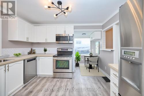 10 Mcghie Street, St. Catharines, ON - Indoor Photo Showing Kitchen