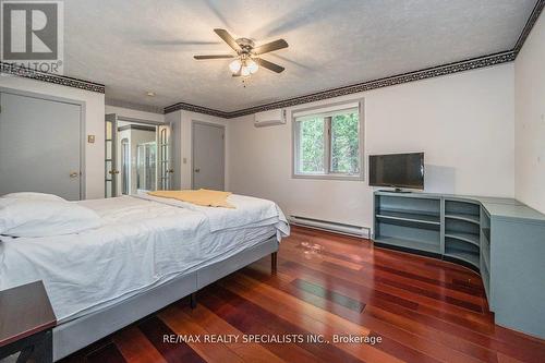 101 North Shore Road, Northern Bruce Peninsula, ON - Indoor Photo Showing Bedroom