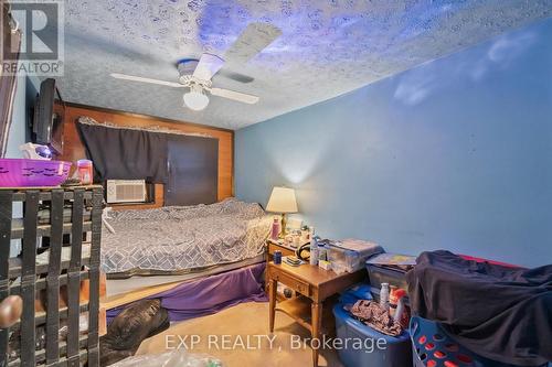 6268 Drummond Road, Niagara Falls, ON - Indoor Photo Showing Bedroom