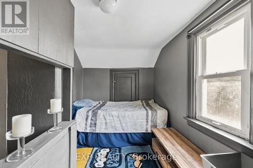 6268 Drummond Road, Niagara Falls, ON - Indoor Photo Showing Bedroom