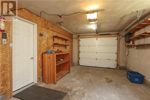 416 Arnold Street, Sudbury, ON - Indoor Photo Showing Garage