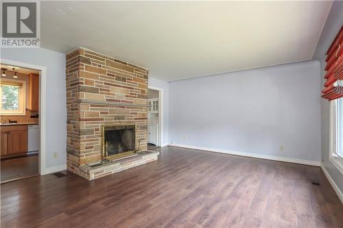 416 Arnold Street, Sudbury, ON - Indoor Photo Showing Living Room With Fireplace